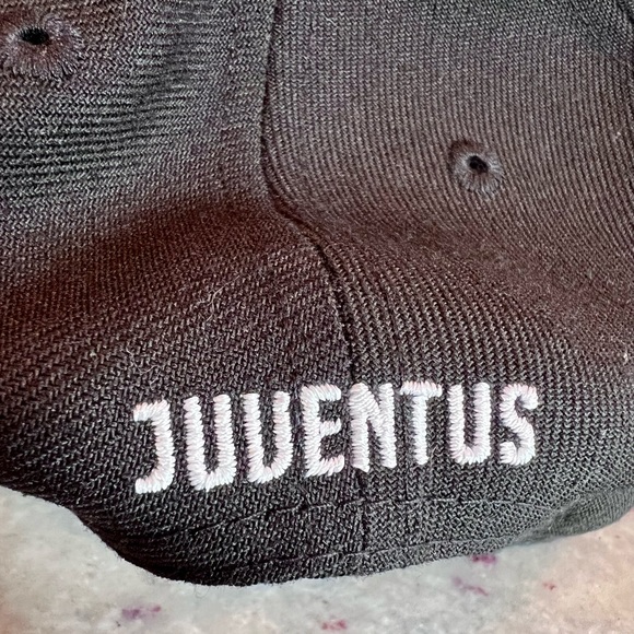 Juventus football club SnapBack - Picture 3 of 3